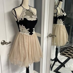 Cute party dress worn a couple of time